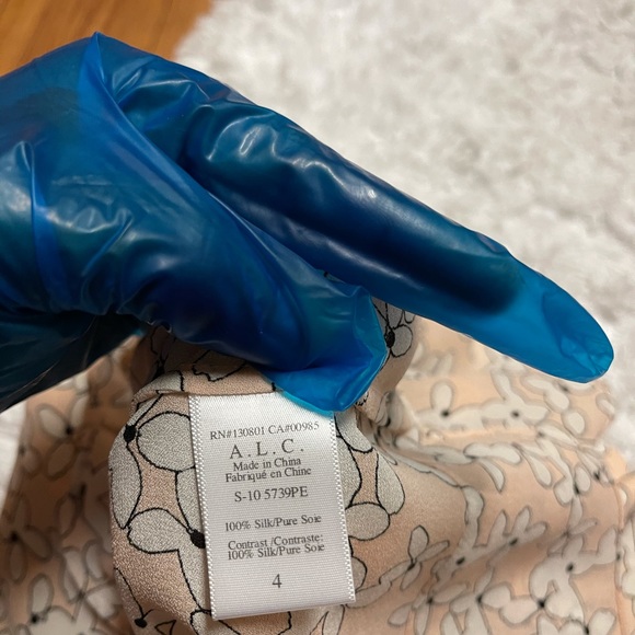 A.L.C. Silk Floral Tiered Shirt Women's Size 4 - Picture 13 of 13